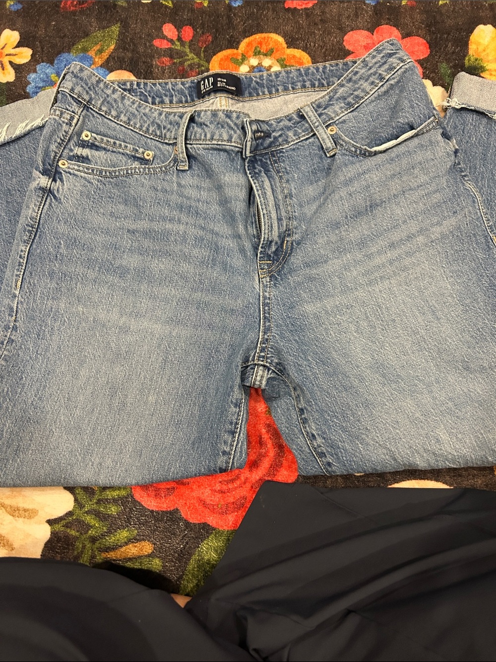 GAP Women's Light Blue Boyfriend slim capris ankle Jeans